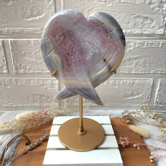Gorgeous Amethyst with Agate Angel Wings Carving - Picture 1 of 8